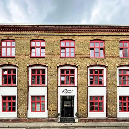 ホテル Boutiquehotel Petuh